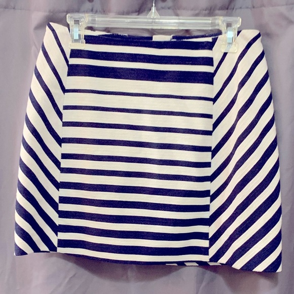 NWOT H&M striped navy blue and white mini skirt - zipper back size 10 - Picture 1 of 7